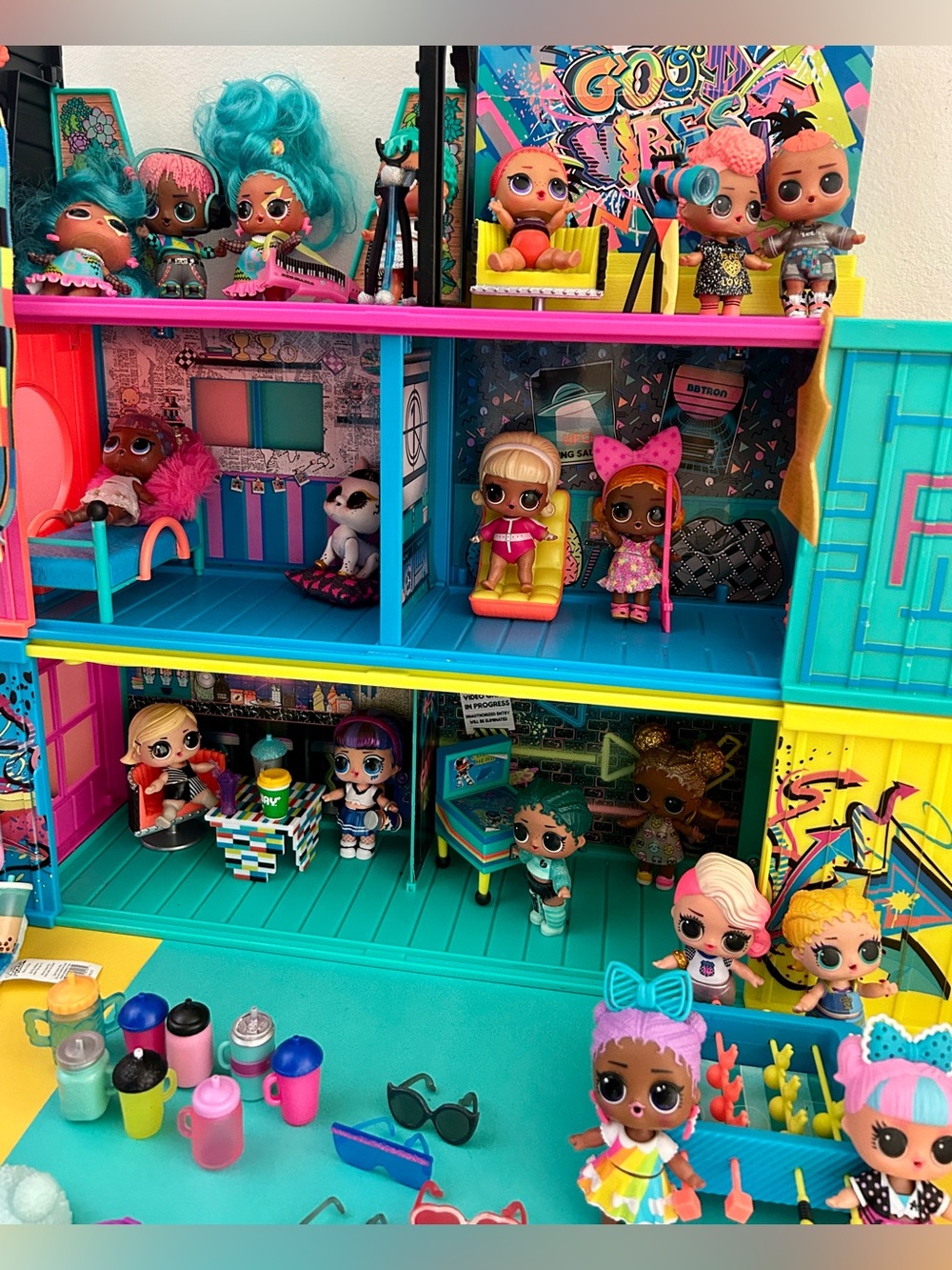 The Ultimate LOL Doll Lot! Clubhouse, Furniture, OMGs, Tots, Accessories 200+ Pc